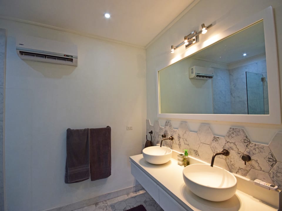 Sunset Crest – Pomegranate Row 304